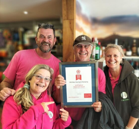 AWARD WIN NEWS for Old Oaks in Glastonbury – Visit England ROSE Award